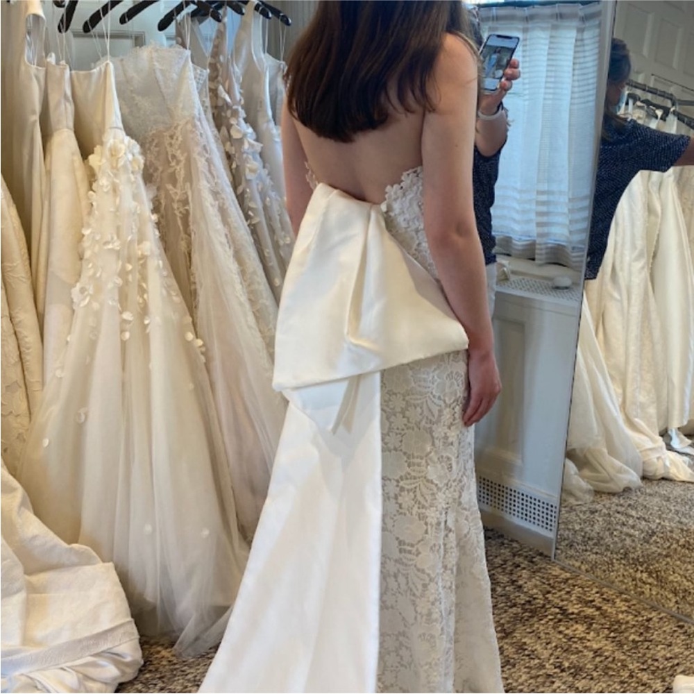 Lela Rose “The Belfast” Floral Lace A-Line Wedding Gown w/ Satin Bow Size 6 - Picture 7 of 7